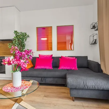 Lam Fuchsia Ac-balcony Apartamento